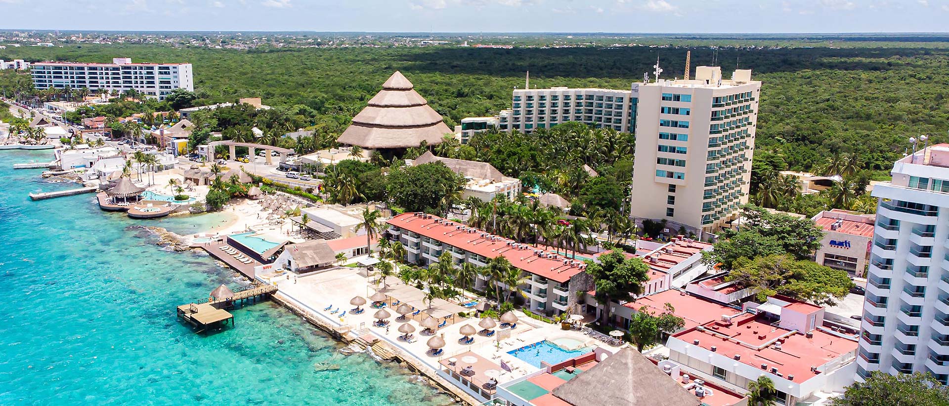 Vista aérea del Hotel de Playa El Cid La Ceiba